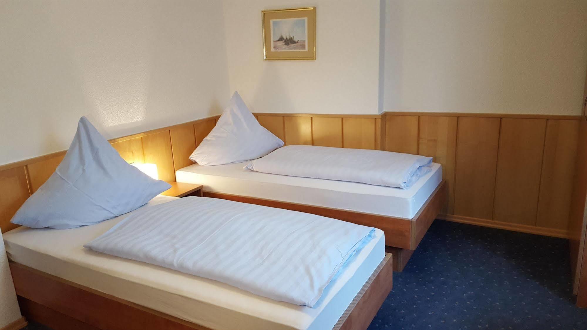 Waldhotel Zur Holzmuhle Eldagsen Bagian luar foto